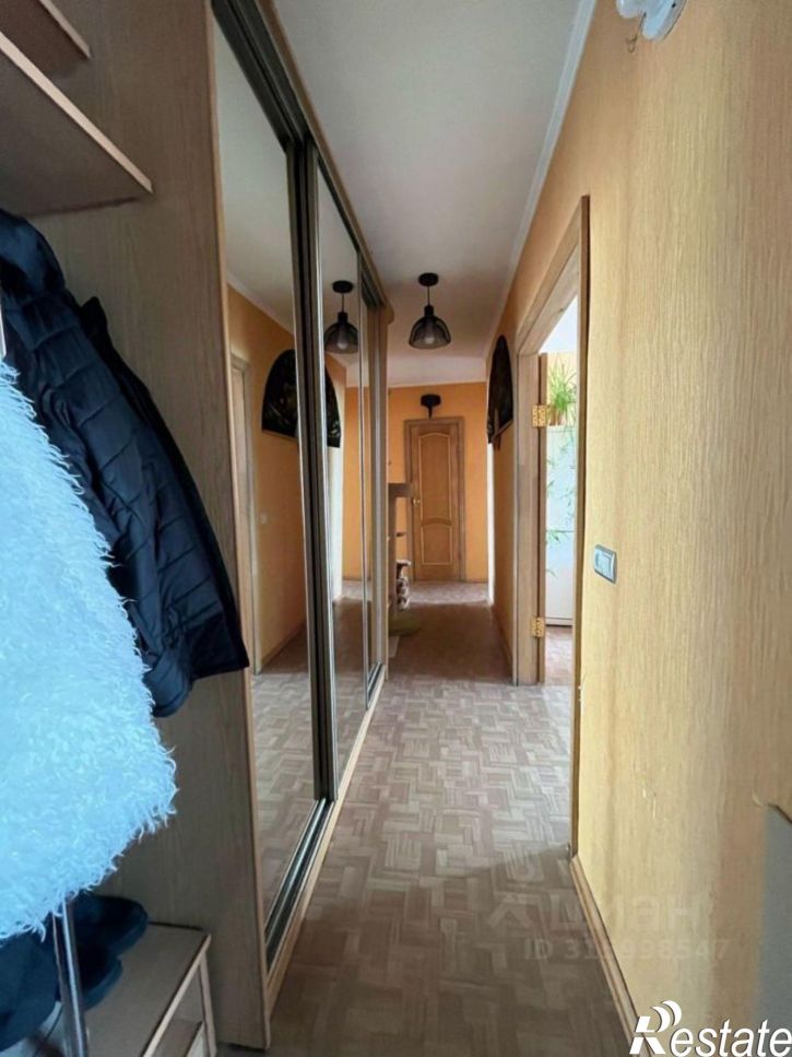 3-комн квартира ул Виталия Кручины, 32,  д. 32