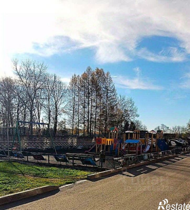 3-комн квартира улица Завойко, 63,  д. 63