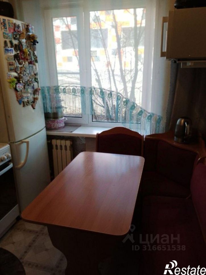 3-комн квартира улица 40 лет Октября, 1,  д. 1