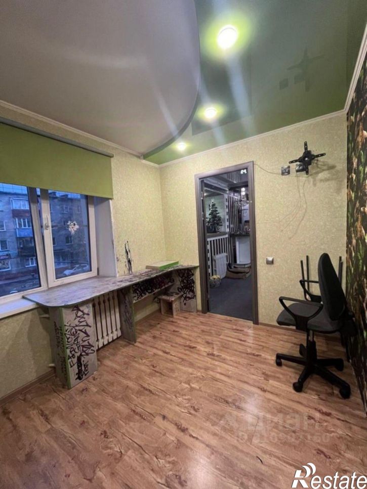 4-комн квартира улица 40 лет Октября, 7,  д. 7