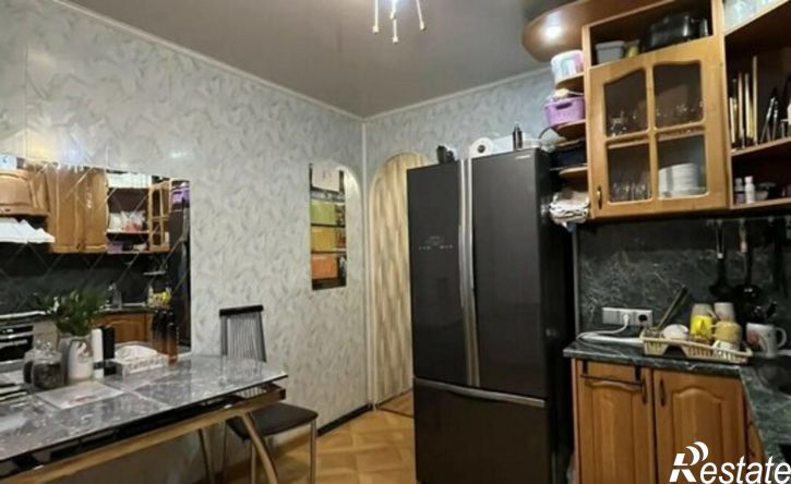 4-комн квартира Елизовский муниципальный округ, село Коряки, улица Геологов, 12